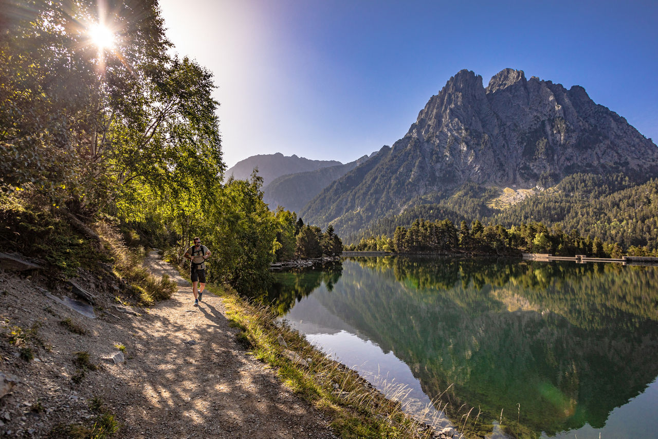 Els Encantats i l'estany de Sant Maurici