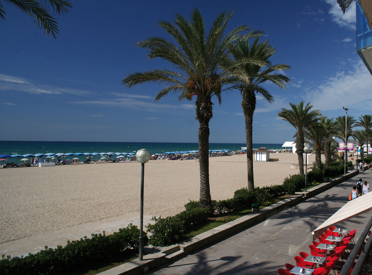 Calafell. Passeig marítim.