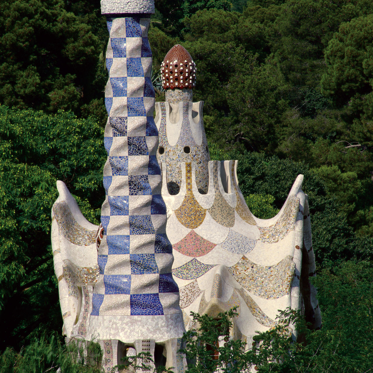 Discover Park Güell, image size:1280x1280