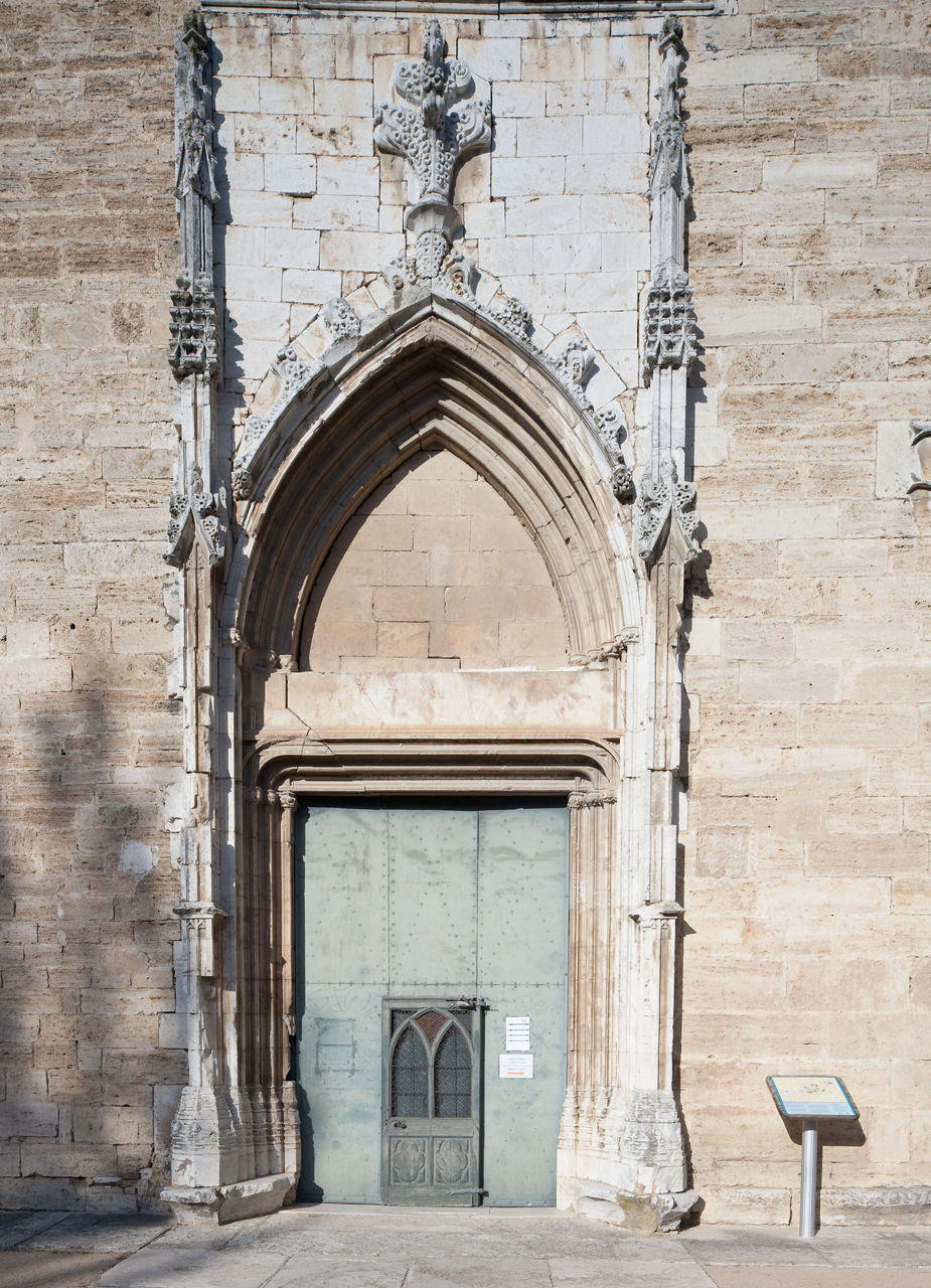 Robo sacrílego en el monasterio de Banyoles