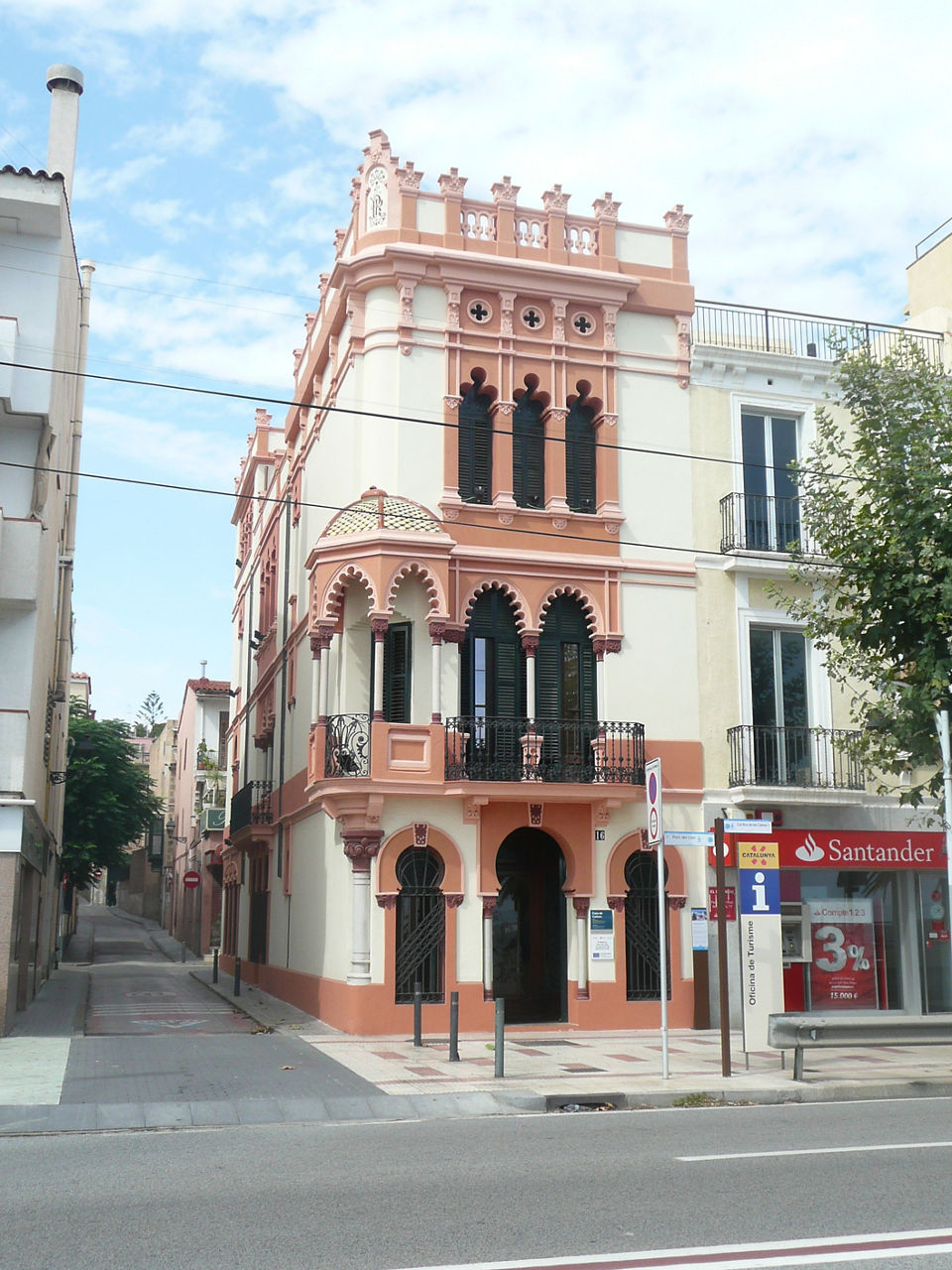 Oficina de Turisme del Masnou.
