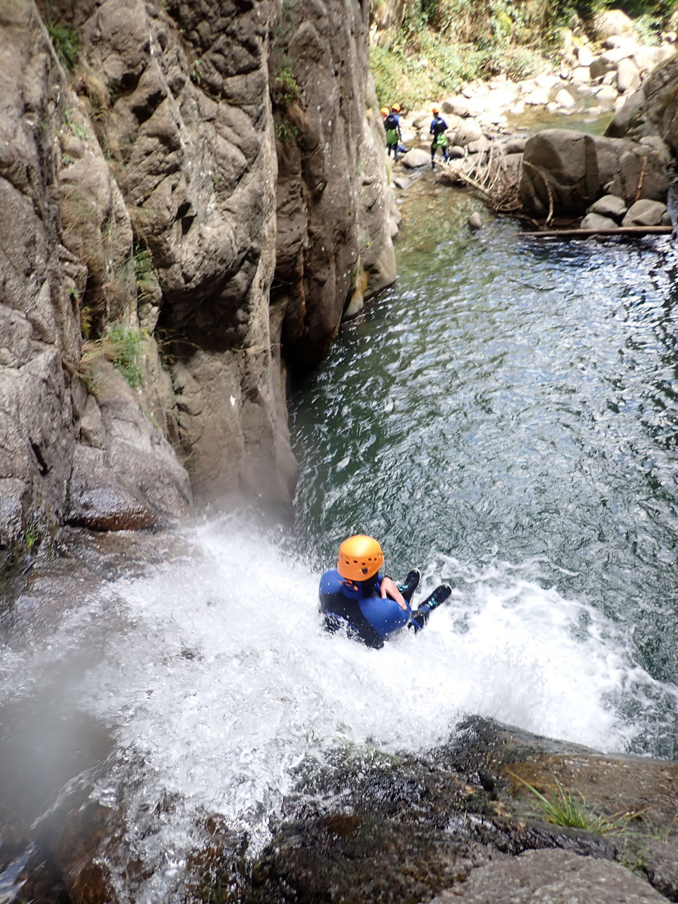 Descens del barranc Gorges del Núria, a la vall homònima.
